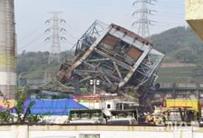 '울산화력발전소 붕괴사고' 매몰자 3명 추가 발견, 사망 추정