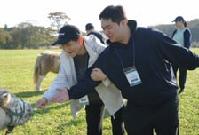 "나 없이도 잘하네" 엄마의 벅찬 깨달음…발달장애 아들의 첫 여행