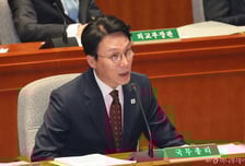 김민석 "배당소득 분리과세, 최초 기조 유지하지만 열어놓고 대화"