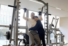 '하반신 마비' 박위, 11년만에 두 발로 섰다…"작은 꿈 이뤄"