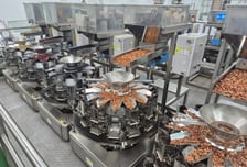 "아니, 소금을 왜" 뺨까지 맞았던 이 철학…결국 견과류 시장 확 바꿨다[혁신기업 인사이드]