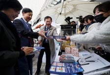 기재부 "회복", KDI "개선"…잿빛에서 벗어난 경기 진단