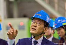 '원잠' 변수에 팩트시트 지연…대통령실 "제 1원칙은 국익" 이번에도 통할까