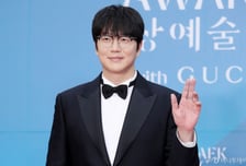 성시경, 충격 컸을 텐데…"기사 보셨죠, 저 괜찮다" 무대서 담담
