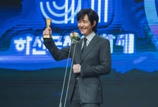 '얄미운 사랑' 이정재, 망가지니 귀여운 왕년의 '로맨스킹'