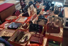 "여보, 돈가방 빨리" 5억 옮기다 딱 걸렸다…체납자 집 나와서 잠복수사