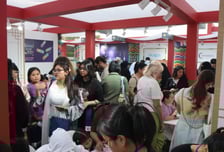 손님 1명이 600만원 넘게 쓰는 중동…K-뷰티로 사로잡는다