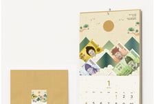 조폐公, '2026년 돈달력' 출시…'돈가루'로 만든  첫 달력