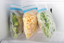 "그걸 왜 얼려?"…냉동실에서 당장 꺼내야 할 음식들[1분 생활 백서]