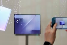 두 번 접는 '트라이폴드' 10만 아닌 2만대 출시?…삼성, 계획 튼 이유