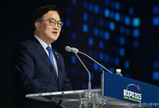 "APEC 로봇나비, 백미였다"…최휘영 문체장관 만난 우원식 국회의장