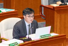 기재부 "온실가스 감축 따른 전기료 부담 최소화"