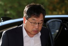 노만석 검찰총장 대행, 사퇴 질문에 '묵묵부답'…길어지는 침묵
