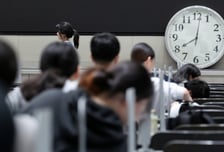 "안 걸리면 그만" AI 커닝 수업 한두개가 아니다…교수들 일침