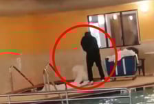 '체액 둥둥' 호텔 사우나탕서 침대시트 빨래…"전통 방식" 황당 해명