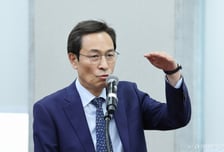 우상호, 대장동 항소 포기에 "대통령이 재판에 개입해 얻을 실익 없다"