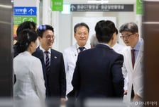 "기억 남는 단어가…" 응급의료센터 찾은 김민석 총리, 의료진 격려