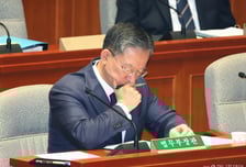 정성호 "항소 포기 지시 안해… 대통령실과 논의 없었다"