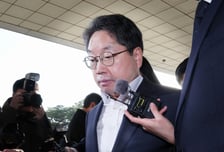 사의 표명한 노만석 "많이 부대껴와"…퇴임식 때 입장 밝힐까