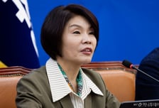 與한정애 "종묘도 서울도 오세훈 것 아냐...세계유산 영향평가해야"