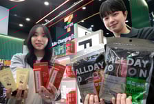 발열 내의도 집 앞 편의점서…세븐일레븐, 겨울 패션·뷰티 강화