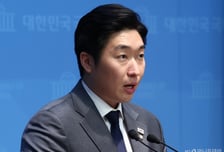 '1948년 대한민국 건국' 답하는 네이버 AI…與김용만 "바로잡아야"