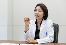 "손발 저려" 병원 간 엄마 유전병 진단…무증상 아들은 투석 직전 '구사일생'