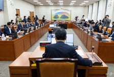 청년미래적금, 대상 줄이고 혜택 늘린다…국민성장펀드 인건비 감액