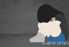 "뜨거운 물로 고문" 아들 학대 살해한 친모…이웃이 가스라이팅?