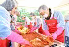 LS, '온기나눔 김장가득' 행사…김치 11톤 지역사회 전달