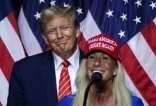 트럼프, '앱스타인 문건' 두고 충성파 의원과 결별…마가 균열 신호?