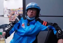 얼굴만 보고 결혼했더니…부부관계 1년에 1번, 돈줄 끊기자 '이혼'