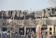 "강추위인데 스파오 패딩도 배송 지연"…이랜드 1100만여점 '잿더미'