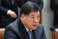 서정진 "3년간 국내시설에 4조 투자, 연간 R&amp;D 1조까지 확대"