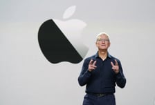 [IT썰] 애플, 아이폰 출시 주기 10년 만에 개편…폴더블 내년 출시