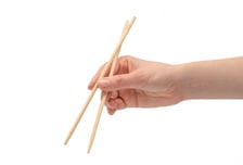 젓가락질하다 '반찬 뚝' 나이 들어서 그런 줄…"목 중풍 위험 신호"