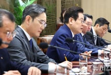 삼성·SK 역대급 투자 발표에도 '낸드 품귀'…내년 '구조적 호황' 예고