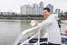 "오세훈 위증 고발 검토" 與, 한강버스 운항중단 촉구 십자포화