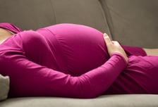 세살배기 앞에서 만삭 임신부 성폭행…15년형에 "불우한 환경 탓"[뉴스속오늘]