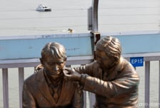 한국, OECD 중 자살률 1위…"남자가 여자보다 2배 더 높다"