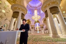 [속보]'UAE 국빈방문' 이재명 대통령 현충원·그랜드모스크 찾아 "더 큰 번영 위해 동행"