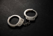 "부모님께 인사 좀" 수갑 안 채운 마약사범 도주…경찰관 4명 감찰