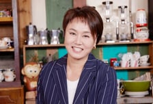 "난각번호 4번인데 1만5000원" 이경실 달걀 가격 논란…무슨 일?