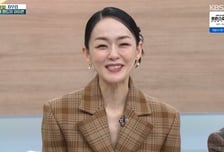 '뇌신경 마비' 김윤아 "여러분 저 안 아파요…15년 전 투병"