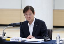 "비급여 버블 폭증시켰다" 실손보험 개혁 칼 빼든 이찬진 원장