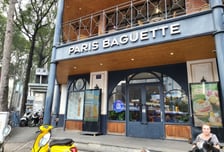 "한국 빵집이었어? 너무 맛있어"...'하루 700명 북적' 파리에 뜬 파리바게뜨 [르포]