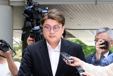 "근심 많아 보여" 김호중 목격담 등장…뇌물 요구 논란에 '관심'