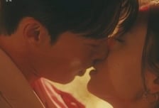 '키스는 괜히 해서!' 장기용♥안은진, 설렘·농도 다잡은 도파민 폭발 으른 로코 [드라마 쪼개보기]