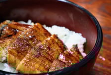 "비싼 돈 주고 먹었는데"…'국산 둔갑' 중국산 장어, 수도권에 퍼졌다