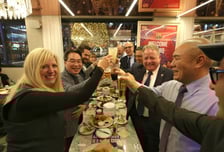 BBQ 치킨 찾은 美 네바다 사절단…"K치킨 판타스틱"